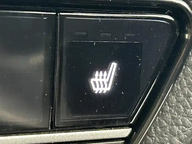 ホンダ ＺＲ－Ｖ ハイブリッド e:HEV Z 道央・札幌 2024(令6)年 3.4万km クリスタルブラックパール ・４WD/・寒冷地仕様/・全方位カメラ/・本革シート/・純正ディスプレイオーディオ/・ナビゲーション/・フルセグＴＶ/・Ｂｌｕｅｔｏｏｔｈ/・アダプティブクルーズコントロール/・Ｄ＆Ｎ席パワーシート/・シートメモリ/・パワーバックドア/・ＥＴＣ2.0/・D＆N席シートヒーター/・フロントワイパーデアイサー/・ミラーヒーター/・パドルシフト/・ステアリングスイッチ/・ダウンヒルアシストコントロール/・衝突軽減ブレーキ/・レーンアシスト/・ブラインドスポットモニター/・踏み間違い防止/・前後障害物センサー/・LEDヘッドライト/・オートライト/・電動パーキングブレーキ/・ブレーキオートホールド