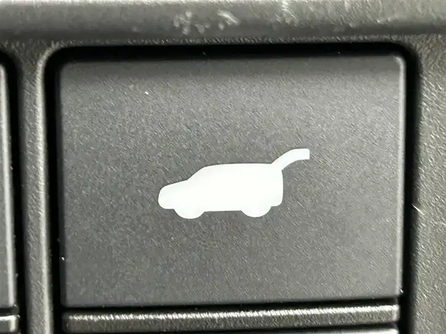 ホンダ ＺＲ－Ｖ ハイブリッド e:HEV Z 道央・札幌 2024(令6)年 3.4万km クリスタルブラックパール ・４WD/・寒冷地仕様/・全方位カメラ/・本革シート/・純正ディスプレイオーディオ/・ナビゲーション/・フルセグＴＶ/・Ｂｌｕｅｔｏｏｔｈ/・アダプティブクルーズコントロール/・Ｄ＆Ｎ席パワーシート/・シートメモリ/・パワーバックドア/・ＥＴＣ2.0/・D＆N席シートヒーター/・フロントワイパーデアイサー/・ミラーヒーター/・パドルシフト/・ステアリングスイッチ/・ダウンヒルアシストコントロール/・衝突軽減ブレーキ/・レーンアシスト/・ブラインドスポットモニター/・踏み間違い防止/・前後障害物センサー/・LEDヘッドライト/・オートライト/・電動パーキングブレーキ/・ブレーキオートホールド