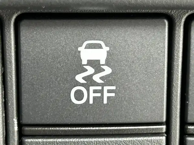 ホンダ ＺＲ－Ｖ ハイブリッド e:HEV Z 道央・札幌 2024(令6)年 3.4万km クリスタルブラックパール ・４WD/・寒冷地仕様/・全方位カメラ/・本革シート/・純正ディスプレイオーディオ/・ナビゲーション/・フルセグＴＶ/・Ｂｌｕｅｔｏｏｔｈ/・アダプティブクルーズコントロール/・Ｄ＆Ｎ席パワーシート/・シートメモリ/・パワーバックドア/・ＥＴＣ2.0/・D＆N席シートヒーター/・フロントワイパーデアイサー/・ミラーヒーター/・パドルシフト/・ステアリングスイッチ/・ダウンヒルアシストコントロール/・衝突軽減ブレーキ/・レーンアシスト/・ブラインドスポットモニター/・踏み間違い防止/・前後障害物センサー/・LEDヘッドライト/・オートライト/・電動パーキングブレーキ/・ブレーキオートホールド