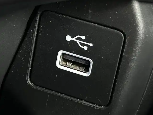 ホンダ ＺＲ－Ｖ ハイブリッド e:HEV Z 道央・札幌 2024(令6)年 3.4万km クリスタルブラックパール ・４WD/・寒冷地仕様/・全方位カメラ/・本革シート/・純正ディスプレイオーディオ/・ナビゲーション/・フルセグＴＶ/・Ｂｌｕｅｔｏｏｔｈ/・アダプティブクルーズコントロール/・Ｄ＆Ｎ席パワーシート/・シートメモリ/・パワーバックドア/・ＥＴＣ2.0/・D＆N席シートヒーター/・フロントワイパーデアイサー/・ミラーヒーター/・パドルシフト/・ステアリングスイッチ/・ダウンヒルアシストコントロール/・衝突軽減ブレーキ/・レーンアシスト/・ブラインドスポットモニター/・踏み間違い防止/・前後障害物センサー/・LEDヘッドライト/・オートライト/・電動パーキングブレーキ/・ブレーキオートホールド