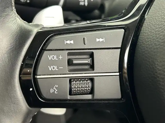 ホンダ ＺＲ－Ｖ ハイブリッド e:HEV Z 道央・札幌 2024(令6)年 3.4万km クリスタルブラックパール ・４WD/・寒冷地仕様/・全方位カメラ/・本革シート/・純正ディスプレイオーディオ/・ナビゲーション/・フルセグＴＶ/・Ｂｌｕｅｔｏｏｔｈ/・アダプティブクルーズコントロール/・Ｄ＆Ｎ席パワーシート/・シートメモリ/・パワーバックドア/・ＥＴＣ2.0/・D＆N席シートヒーター/・フロントワイパーデアイサー/・ミラーヒーター/・パドルシフト/・ステアリングスイッチ/・ダウンヒルアシストコントロール/・衝突軽減ブレーキ/・レーンアシスト/・ブラインドスポットモニター/・踏み間違い防止/・前後障害物センサー/・LEDヘッドライト/・オートライト/・電動パーキングブレーキ/・ブレーキオートホールド