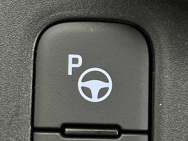 トヨタ ヤリスクロス ハイブリッド Z アドベンチャー 鹿児島県 2023(令5)年 1.9万km センシュアルレッドマイカ 純正ディスプレイオーディオ/（BT/フルセグTV）/プリクラッシュセーフティ/レーンキープアシスト/レーダークルーズコントロール/ハーフレザーシート/シートヒーター/ステアリングヒーター/ヘッドアップディスプレイ/ブラインドスポットモニター/パワーバックドア/ステアリングスイッチ/オートライト/オートマチックハイビーム/コーナーセンサー