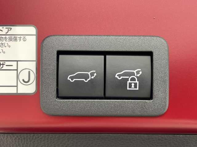 トヨタ ヤリスクロス ハイブリッド Z アドベンチャー 鹿児島県 2023(令5)年 1.9万km センシュアルレッドマイカ 純正ディスプレイオーディオ/（BT/フルセグTV）/プリクラッシュセーフティ/レーンキープアシスト/レーダークルーズコントロール/ハーフレザーシート/シートヒーター/ステアリングヒーター/ヘッドアップディスプレイ/ブラインドスポットモニター/パワーバックドア/ステアリングスイッチ/オートライト/オートマチックハイビーム/コーナーセンサー