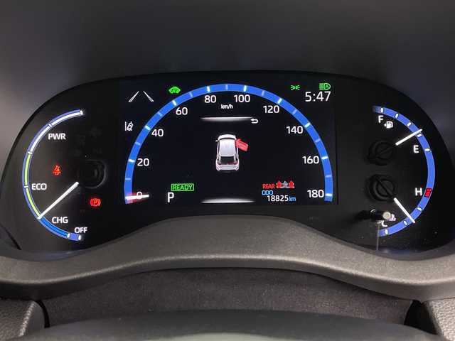 トヨタ ヤリスクロス ハイブリッド Z アドベンチャー 鹿児島県 2023(令5)年 1.9万km センシュアルレッドマイカ 純正ディスプレイオーディオ/（BT/フルセグTV）/プリクラッシュセーフティ/レーンキープアシスト/レーダークルーズコントロール/ハーフレザーシート/シートヒーター/ステアリングヒーター/ヘッドアップディスプレイ/ブラインドスポットモニター/パワーバックドア/ステアリングスイッチ/オートライト/オートマチックハイビーム/コーナーセンサー