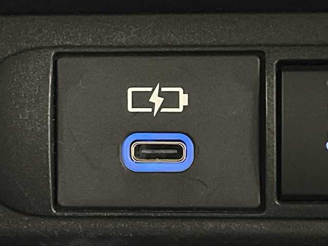 トヨタ ヤリスクロス ハイブリッド Z アドベンチャー 鹿児島県 2023(令5)年 1.9万km センシュアルレッドマイカ 純正ディスプレイオーディオ/（BT/フルセグTV）/プリクラッシュセーフティ/レーンキープアシスト/レーダークルーズコントロール/ハーフレザーシート/シートヒーター/ステアリングヒーター/ヘッドアップディスプレイ/ブラインドスポットモニター/パワーバックドア/ステアリングスイッチ/オートライト/オートマチックハイビーム/コーナーセンサー