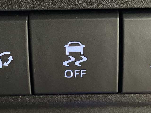 トヨタ ヤリスクロス ハイブリッド Z アドベンチャー 鹿児島県 2023(令5)年 1.9万km センシュアルレッドマイカ 純正ディスプレイオーディオ/（BT/フルセグTV）/プリクラッシュセーフティ/レーンキープアシスト/レーダークルーズコントロール/ハーフレザーシート/シートヒーター/ステアリングヒーター/ヘッドアップディスプレイ/ブラインドスポットモニター/パワーバックドア/ステアリングスイッチ/オートライト/オートマチックハイビーム/コーナーセンサー