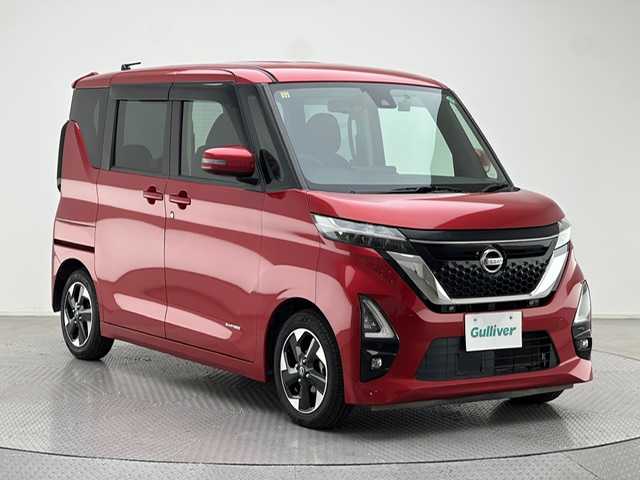 日産 ルークス ハイウェイスター X 兵庫県 2020(令2)年 3.3万km スパークリングレッドM ・純正SDナビ/・CD/DVD/SD/BT/ワンセグTV/・全方位モニター/・ＥＴＣ/・片側パワースライドドア/・ＬＥＤヘッドライト/・オートライト/・純正１４インチアルミホイール/・衝突軽減ブレーキ/・車線逸脱警報装置/・前後コーナーセンサー/・社外フロアマット/・アイドリングストップ/・スマートキー/・スペアキー1本/・プッシュスタート