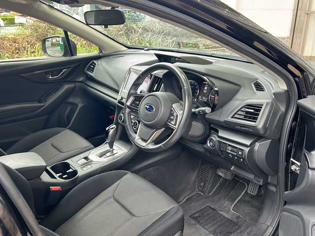 スバル インプレッサ スポーツ 1．6i－Lアイサイト 静岡県 2017(平29)年 4.9万km クリスタルブラックシリカ 純正ナビ/・SD/Music Folder/・CD/DVD/・iPod/USB/・フルセグTV/・Bluetooth/・FM/AM/・AUX/主要装備/・バックカメラ/・ＥＴＣ/・追従機能付クルーズコントロール/・ステアリング連動ヘッドライト/・パドルシフト/・ヒルスタートアシスト/・ブラインドスポット/・アイドリングストップ/・衝突被害軽減システム/・レーンキープアシスト/・サイドカーテンエアバッグ/・後退時ブレーキアシスト