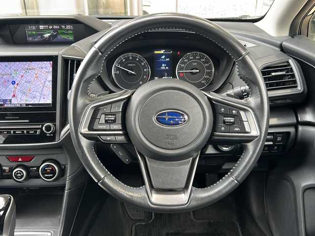 スバル インプレッサ スポーツ 1．6i－Lアイサイト 静岡県 2017(平29)年 4.9万km クリスタルブラックシリカ 純正ナビ/・SD/Music Folder/・CD/DVD/・iPod/USB/・フルセグTV/・Bluetooth/・FM/AM/・AUX/主要装備/・バックカメラ/・ＥＴＣ/・追従機能付クルーズコントロール/・ステアリング連動ヘッドライト/・パドルシフト/・ヒルスタートアシスト/・ブラインドスポット/・アイドリングストップ/・衝突被害軽減システム/・レーンキープアシスト/・サイドカーテンエアバッグ/・後退時ブレーキアシスト