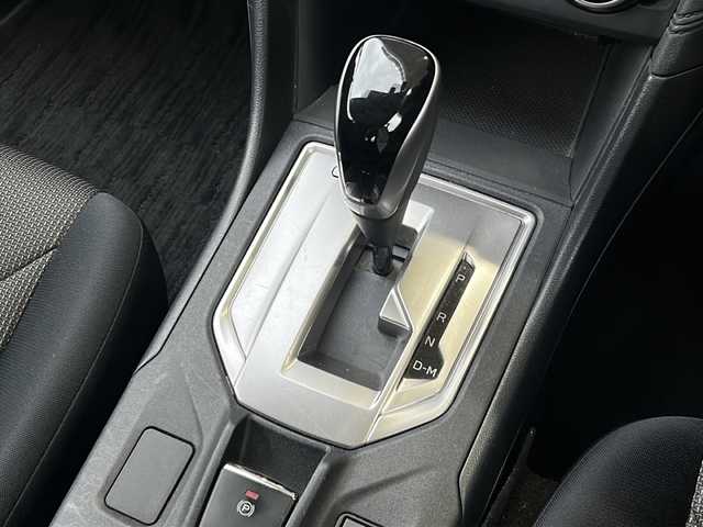 スバル インプレッサ スポーツ 1．6i－Lアイサイト 静岡県 2017(平29)年 4.9万km クリスタルブラックシリカ 純正ナビ/・SD/Music Folder/・CD/DVD/・iPod/USB/・フルセグTV/・Bluetooth/・FM/AM/・AUX/主要装備/・バックカメラ/・ＥＴＣ/・追従機能付クルーズコントロール/・ステアリング連動ヘッドライト/・パドルシフト/・ヒルスタートアシスト/・ブラインドスポット/・アイドリングストップ/・衝突被害軽減システム/・レーンキープアシスト/・サイドカーテンエアバッグ/・後退時ブレーキアシスト