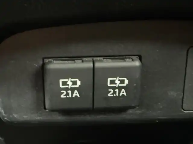 トヨタ シエンタ ファンベースG 千葉県 2019(令1)年 4.1万km ブラックマイカ トヨタセーフティセンス/・衝突軽減ブレーキ/レーンキープアシスト/・オートハイビーム/コーナーセンサー/純正ナビ(NSZT-Y68T)/・フルセグ/BT/DVD/CD/全方位カメラ/ステアリングスイッチ/ビルトインETC/両側パワースライドドア/アイドリングストップ/プッシュスタート/スマートキー/純正フロアマット/サイドバイザー