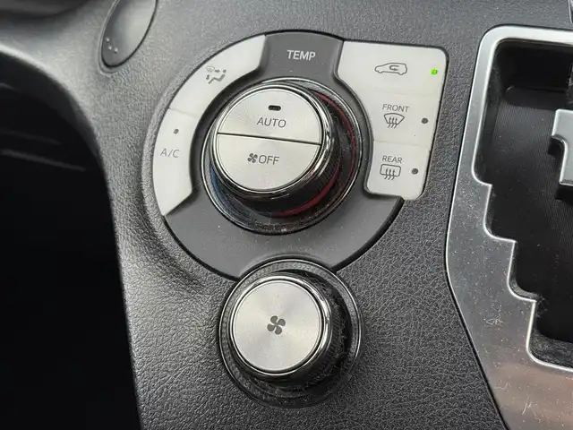 トヨタ シエンタ ファンベースG 千葉県 2019(令1)年 4.1万km ブラックマイカ トヨタセーフティセンス/・衝突軽減ブレーキ/レーンキープアシスト/・オートハイビーム/コーナーセンサー/純正ナビ(NSZT-Y68T)/・フルセグ/BT/DVD/CD/全方位カメラ/ステアリングスイッチ/ビルトインETC/両側パワースライドドア/アイドリングストップ/プッシュスタート/スマートキー/純正フロアマット/サイドバイザー