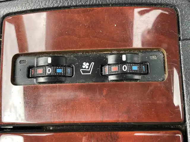 レクサス ＨＳ 250h バージョンI 新潟県 2010(平22)年 15.8万km ブラック HDDナビ/ワンセグテレビ/バックカメラ/ウィンカーミラー/クルーズコントロール/ドアバイザー/プッシュスタート/ETC/運転助手席電動シート/運転助手席シートメモリー/運転助手席シートヒーター、クーラー/社外スタッドレスタイヤ装着/ステアリングスイッチ/SOSスイッチ/スペアキー1個