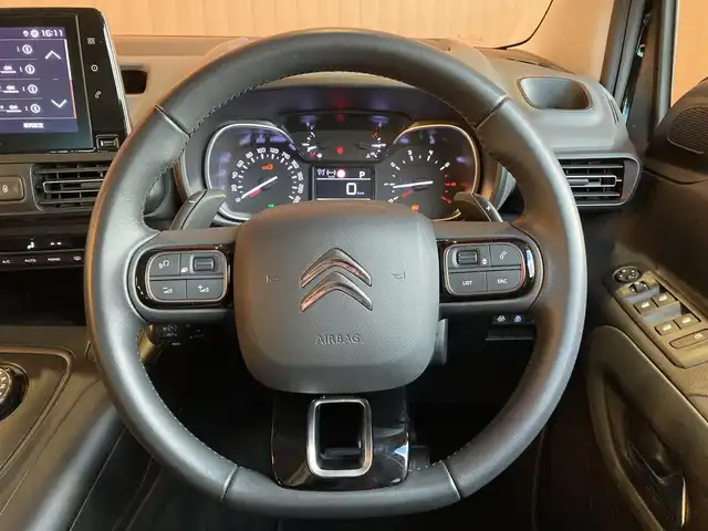 シトロエン シトロエン ベルランゴ ロング エディション ノアール 愛知県 2023(令5)年 2.1万km ノアールペルラネラ 純正ディスプレイオーディオ/CarPla/バックカメラ/アダプティブクルーズコントロール/ブラインドスポットモニター/パドルシフト/レーンキープ/ETC/コーナーセンサー/インテリジェントハイビーム/パークアシスト