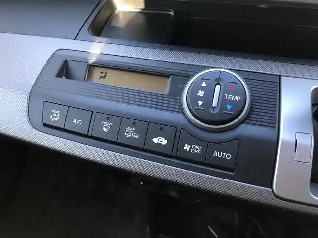 ホンダ フリード ハイブリット ジャストセレクション 栃木県 2012(平24)年 5.5万km プレミアムブラキッシュパール 株)IDOMが運営する【じしゃロン小山店】の自社ローン専用車両になります。こちらは現金またはオートローンご利用時の価格です。自社ローンご希望の方は別途その旨お申付け下さい//ワンオーナー/禁煙車/純正ワンセグナビ/（CD/DVD/AM/FMラジオ）/スマートキー/プッシュスタート/バックカメラ/ＥＴＣ/両側パワースライドドア/ドライブレコーダー/クルーズコントロール/ステアリングリモコン/電動格納ドアミラー/パワーウインドウ/オートライト/防眩ミラー