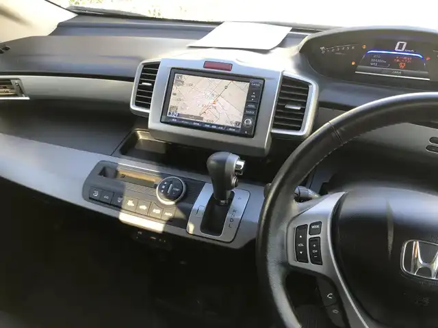 ホンダ フリード ハイブリット ジャストセレクション 栃木県 2012(平24)年 5.5万km プレミアムブラキッシュパール 株)IDOMが運営する【じしゃロン小山店】の自社ローン専用車両になります。こちらは現金またはオートローンご利用時の価格です。自社ローンご希望の方は別途その旨お申付け下さい//ワンオーナー/禁煙車/純正ワンセグナビ/（CD/DVD/AM/FMラジオ）/スマートキー/プッシュスタート/バックカメラ/ＥＴＣ/両側パワースライドドア/ドライブレコーダー/クルーズコントロール/ステアリングリモコン/電動格納ドアミラー/パワーウインドウ/オートライト/防眩ミラー