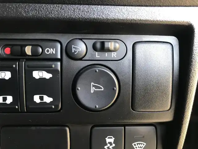 ホンダ フリード ハイブリット ジャストセレクション 栃木県 2012(平24)年 5.5万km プレミアムブラキッシュパール 株)IDOMが運営する【じしゃロン小山店】の自社ローン専用車両になります。こちらは現金またはオートローンご利用時の価格です。自社ローンご希望の方は別途その旨お申付け下さい//ワンオーナー/禁煙車/純正ワンセグナビ/（CD/DVD/AM/FMラジオ）/スマートキー/プッシュスタート/バックカメラ/ＥＴＣ/両側パワースライドドア/ドライブレコーダー/クルーズコントロール/ステアリングリモコン/電動格納ドアミラー/パワーウインドウ/オートライト/防眩ミラー