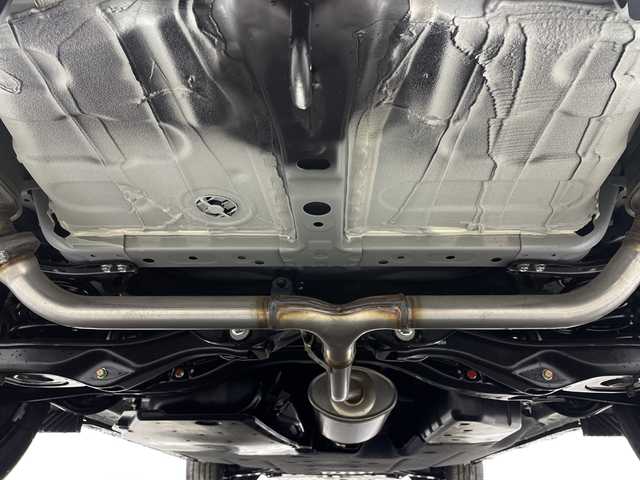 ホンダ ＺＲ－Ｖ ハイブリッド e:HEV Z ブラックスタイル 神奈川県 2025(令7)年 0.1千km プラチナホワイトパール 登録済未使用/9インチホンダコネクトディスプレー/(AM/FM/TV/Bluetooth)/マルチビューカメラシステム/デジタルインナーミラー/ブラインドスポットモニター/ホンダセンシング/衝突被害軽減システム/車線逸脱警報/アダプティブクルーズコントロール/レザーシート/横滑り防止装置/ETC2.0/アイドリングストップ/LEDヘッドライト/オートライト/ウィンカーミラー/電動格納ミラー/純正18インチAW/シートヒーター/パワーシート/ステアリングヒーター/パワーバックドア/プッシュスタート/スマートキー/スペアキー/取扱説明書/保証書