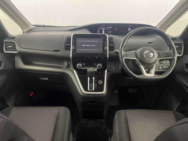 日産 セレナ ハイウェイスター 埼玉県 2017(平29)年 3.9万km ブリリアントシルバー 純正9インチナビ/全方位カメラ/フルセグテレビ/ビルトインETC/パーキングアシスト/両側パワースライドドア/クルーズコントロール/衝突被害軽減ブレーキ/クリアランスソナー/オートLEDライト/フォグランプ/プッシュスタート/アイドリングストップ/ロールサンシェード/純正フロアマット/純正16インチアルミホイール