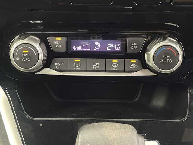 日産 セレナ ハイウェイスター 埼玉県 2017(平29)年 3.9万km ブリリアントシルバー 純正9インチナビ/全方位カメラ/フルセグテレビ/ビルトインETC/パーキングアシスト/両側パワースライドドア/クルーズコントロール/衝突被害軽減ブレーキ/クリアランスソナー/オートLEDライト/フォグランプ/プッシュスタート/アイドリングストップ/ロールサンシェード/純正フロアマット/純正16インチアルミホイール