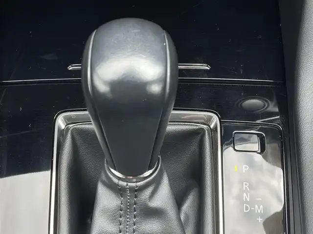 マツダ マツダ３ファストバック 20S プロアクティブ 滋賀県 2022(令4)年 1.8万km ソニックシルバーM 純正メモリナビ/(フルセグTV CD DVD Bluetooth USB)/バックカメラ/レーダークルーズコントロール/ブラインドスポットモニター/プッシュスタート/スマートキー×２/電動格納ミラー/ウインカーミラー/ドライブレコーダー/ETC/LEDオートヘッドライト/ダウンサス