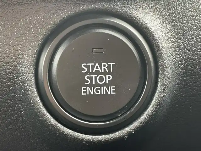 マツダ マツダ３ファストバック 20S プロアクティブ 滋賀県 2022(令4)年 1.8万km ソニックシルバーM 純正メモリナビ/(フルセグTV CD DVD Bluetooth USB)/バックカメラ/レーダークルーズコントロール/ブラインドスポットモニター/プッシュスタート/スマートキー×２/電動格納ミラー/ウインカーミラー/ドライブレコーダー/ETC/LEDオートヘッドライト/ダウンサス