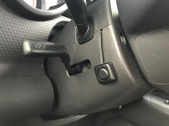 トヨタ ＦＪクルーザー 富山県 2017(平29)年 9.3万km ホワイト 4WD/純正ナビ/フルセグTV/Bluetooth/バックカメラ/コーナーセンサー/横滑り防止装置/リモコンキー/スペアキー１本/ステアリングスイッチ/ヘッドライトレベライザー/ETC