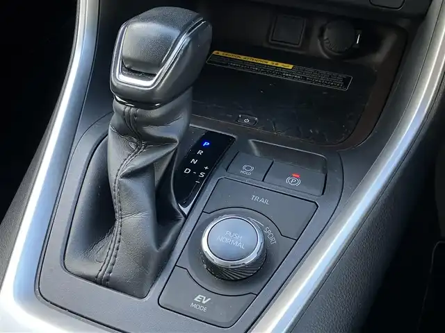 トヨタ ＲＡＶ４ ハイブリッドG 道南・函館 2019(令1)年 5.1万km ホワイトパールクリスタルシャイン /純正SDナビ//フルセグTV//バックカメラ//ドライブレコーダー//ETC2.0//パノラマムーンルーフ//パワーバックドア//前席シートヒーター//運転席パワーシート//ステアリングヒーター//ワイパーデアイサー//プリクラッシュセーフティ//レーダークルーズコントロール//レーンディパーチャーアラート//クリアランスソナー//オートマチックハイビーム//LEDヘッドライト//オートライト//スマートキー//エンジンプッシュスタート//寒冷地仕様//ワンオーナー