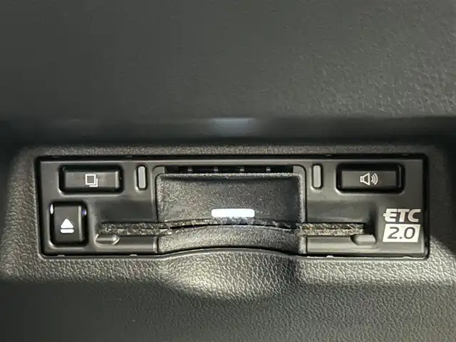 トヨタ アルファード Z 千葉県 2025(令7)年 0.4万km ブラック 禁煙車/ワンオーナー/トヨタセーフティセンス/・プリクラッシュセーフティ/・プリクラッシュセーフティブレーキ/・クリアランスソナー/・レーンディパーチャーアラート/・ブラインドスポットモニター/・ヘッドアップディスプレイ/・レーダークルーズコントロール/左右独立ツインガラスルーフ/純正１３型フリップダウンモニター/両側パワースライドドア/パワーバックドア/ユニバーサルステップ/純正14インチディスプレイオーディオナビ（あり）/・USB/Bluetooth/フルセグTV/・全方位カメラ/・ビルトインETC2.0/革巻きステアリング/・ステアリングスイッチ/・ステアリングヒーター/レザーシート/・DNセカンドパワーシート/・D席メモリ付き/・DNセカンドシートヒーター/・DNセカンドエアーシート/MT付きAT/置くだけ充電/社外フロアマット/純正１８インチAW/オートライト/・オートマチックハイビーム/・三眼LEDヘッドライト/・LEDフォグランプ