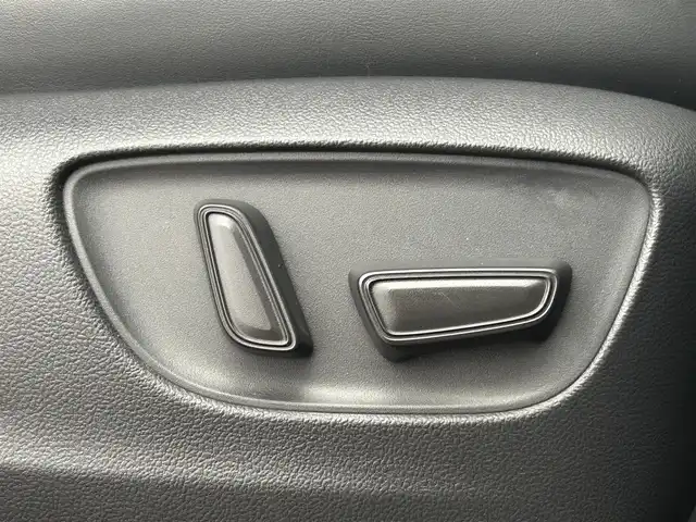 トヨタ アルファード Z 千葉県 2025(令7)年 0.4万km ブラック 禁煙車/ワンオーナー/トヨタセーフティセンス/・プリクラッシュセーフティ/・プリクラッシュセーフティブレーキ/・クリアランスソナー/・レーンディパーチャーアラート/・ブラインドスポットモニター/・ヘッドアップディスプレイ/・レーダークルーズコントロール/左右独立ツインガラスルーフ/純正１３型フリップダウンモニター/両側パワースライドドア/パワーバックドア/ユニバーサルステップ/純正14インチディスプレイオーディオナビ（あり）/・USB/Bluetooth/フルセグTV/・全方位カメラ/・ビルトインETC2.0/革巻きステアリング/・ステアリングスイッチ/・ステアリングヒーター/レザーシート/・DNセカンドパワーシート/・D席メモリ付き/・DNセカンドシートヒーター/・DNセカンドエアーシート/MT付きAT/置くだけ充電/社外フロアマット/純正１８インチAW/オートライト/・オートマチックハイビーム/・三眼LEDヘッドライト/・LEDフォグランプ