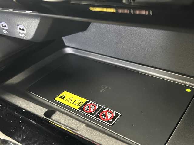 トヨタ アルファード Z 千葉県 2025(令7)年 0.4万km ブラック 禁煙車/ワンオーナー/トヨタセーフティセンス/・プリクラッシュセーフティ/・プリクラッシュセーフティブレーキ/・クリアランスソナー/・レーンディパーチャーアラート/・ブラインドスポットモニター/・ヘッドアップディスプレイ/・レーダークルーズコントロール/左右独立ツインガラスルーフ/純正１３型フリップダウンモニター/両側パワースライドドア/パワーバックドア/ユニバーサルステップ/純正14インチディスプレイオーディオナビ（あり）/・USB/Bluetooth/フルセグTV/・全方位カメラ/・ビルトインETC2.0/革巻きステアリング/・ステアリングスイッチ/・ステアリングヒーター/レザーシート/・DNセカンドパワーシート/・D席メモリ付き/・DNセカンドシートヒーター/・DNセカンドエアーシート/MT付きAT/置くだけ充電/社外フロアマット/純正１８インチAW/オートライト/・オートマチックハイビーム/・三眼LEDヘッドライト/・LEDフォグランプ