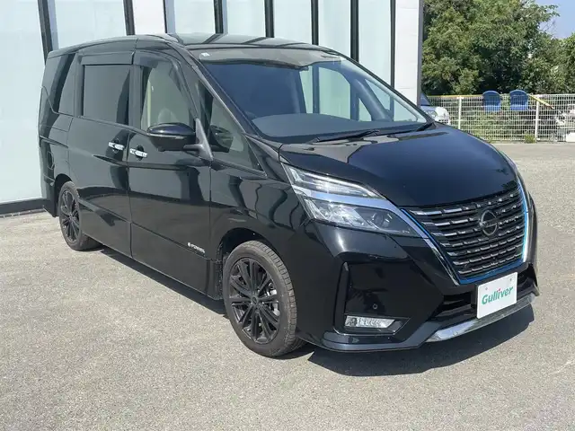 日産 セレナ e－パワー ハイウェイスター V 大阪府 2021(令3)年 2.4万km 黒 インテリジェントルームミラー/アラウンドビューモニター/プロパイロット/エマージェンシーブレーキ/ブラインドスポットモニター/ドライブレコーダー/ETC/純正ナビ/両側パワースライドドア/フルセグTV/プッシュスタート/電動格納ミラー