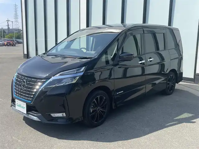 日産 セレナ e－パワー ハイウェイスター V 大阪府 2021(令3)年 2.4万km 黒 インテリジェントルームミラー/アラウンドビューモニター/プロパイロット/エマージェンシーブレーキ/ブラインドスポットモニター/ドライブレコーダー/ETC/純正ナビ/両側パワースライドドア/フルセグTV/プッシュスタート/電動格納ミラー