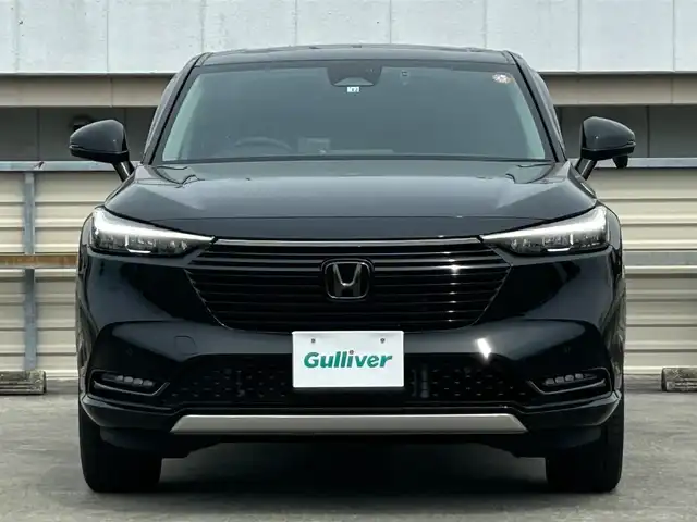 ホンダ ヴェゼル ハイブリッド e:HEV Z 静岡県 2022(令4)年 1.2万km クリスタルブラックパール ホンダセンシング/純正９型ナビ/フルセグ/ＥＴＣ/ＤＶＤ再生/ＢＳＭ/ハンドル＆シートヒーター/電動リアゲート/後退出庫サポート/コンビシート/置型充電/ＬＥＤヘッド/純正フロアマット/純正１８ＡＷ