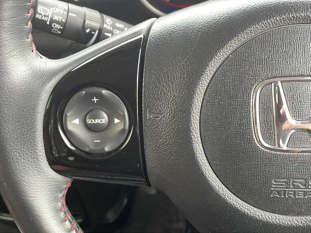 ホンダ Ｎ ＢＯＸ カスタム G Lパッケージ 静岡県 2016(平28)年 5.8万km ミラノレッド ワンオーナー/社外メモリーナビ＆ワンセグＴＶ/（ＤＶＤ＆ＣＤ＆ＢＴ）/バックカメラ/ビルトインＥＴＣ/前方ドライブレコーダー/左側パワースライドドア/革調シートカバー/革巻きステアリング/ステアリングリモコン/アイドリングストップ/純正エアロ/純正１４inアルミホイール/オートライト/ＨＩＤライト/フォグランプ/電動格納ミラー/スマートキー/プッシュスタート/Ｗエアバッグ/横滑り防止装置/ＡＢＳ/ドアバイザー/フロアマット/新車保証書/取扱説明書/スマートスペアキー有