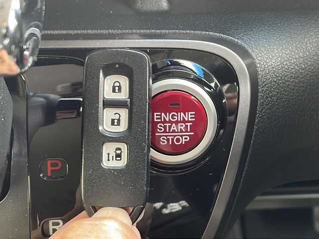 ホンダ Ｎ ＢＯＸ カスタム G Lパッケージ 静岡県 2016(平28)年 5.8万km ミラノレッド ワンオーナー/社外メモリーナビ＆ワンセグＴＶ/（ＤＶＤ＆ＣＤ＆ＢＴ）/バックカメラ/ビルトインＥＴＣ/前方ドライブレコーダー/左側パワースライドドア/革調シートカバー/革巻きステアリング/ステアリングリモコン/アイドリングストップ/純正エアロ/純正１４inアルミホイール/オートライト/ＨＩＤライト/フォグランプ/電動格納ミラー/スマートキー/プッシュスタート/Ｗエアバッグ/横滑り防止装置/ＡＢＳ/ドアバイザー/フロアマット/新車保証書/取扱説明書/スマートスペアキー有