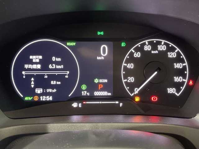 ホンダ ヴェゼル ハイブリッド e:HEV Z 神奈川県 2025(令7)年 0.1万km未満 プラチナホワイトパール 登録済未使用車/ホンダセンシング/・衝突軽減ブレーキ/・誤発進抑制機能（前方・後方）/・近距離衝突軽減ブレーキ/・歩行者事故低減ステアリング/・路外逸脱抑制機能/・渋滞追従機能付きアダプティブクルーズコントロール/・車線維持支援システム/・先行車発進お知らせ機能/・標識認識機能/・オートハイビーム/純正9インチディスプレイオーディオ/・BT/フルセグTV/AppleCarPlay/AndroidAuto/AM/FM/バックカメラ/ハーフレザーシート/・シートヒーター(D/N)/ビルトインETC/革巻きステアリング/・ステアリングスイッチ/・ステアリングヒーター/Qi充電/電動サイドブレーキ/・ブレーキオートホールド/パワーバックドア/スマートキー/・プッシュスタートボタン/・スペアキー(1本)/ドライブモード/LEDヘッドライト/・シーケンシャルウィンカー/前後クリアランスソナー/純正18インチアルミホイール