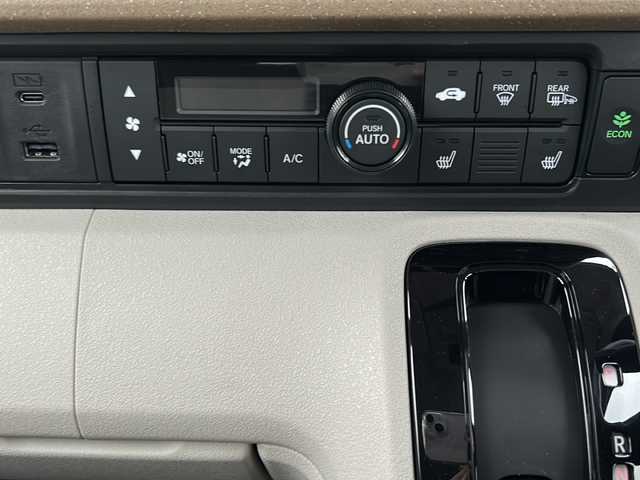 ホンダ Ｎ ＢＯＸ ファッションスタイル 千葉県 2023(令5)年 0.9万km 黄 4WD 8型ナビ フルセグ BT USB タイプC 両側パワースライドドア 2.0ETC シートヒータ ドラレコ  マット LEDライト オートライト ソナー ホワイトミラー ホワイトアウターハンドル