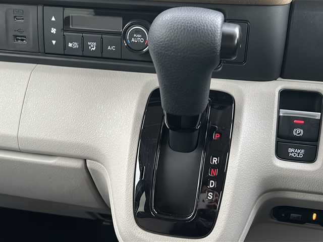 ホンダ Ｎ ＢＯＸ ファッションスタイル 千葉県 2023(令5)年 0.9万km 黄 4WD 8型ナビ フルセグ BT USB タイプC 両側パワースライドドア 2.0ETC シートヒータ ドラレコ  マット LEDライト オートライト ソナー ホワイトミラー ホワイトアウターハンドル