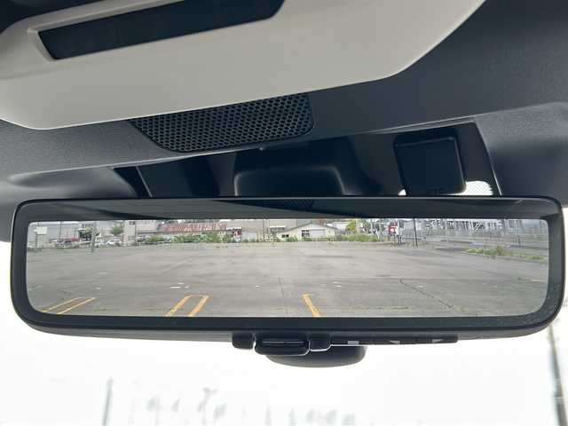 スバル フォレスター ハイブリッド アドバンス 宮城県 2022(令4)年 4.3万km クリスタルホワイトP アイサイト		/・プリクラッシュブレーキ/・レーンキープアシスト/・全車速追従機能付クルーズコントロール/・ブラインドスポットモニター/純正８型ナビ/BT.USB.SD.CD.DVD.ブルーレイ/バックカメラ/フルセグTV/ハーフレザーシート/パワーシート/全席シートヒーター/ポジションメモリーDN/ステアリングヒーター/ステアリングスイッチ/ＥＴＣ/ドライブレコーダー（F）/デジタルインナーミラー/プッシュスタート/スマートキー/LEDヘッドライト/LEDフォグランプ/純正フロアマッド/純正１８インチAW/純正ドアバイザー/トノカバー