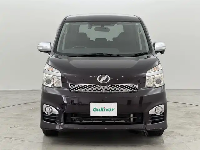トヨタ ヴォクシー ZS 煌Z 福岡県 2013(平25)年 8.6万km ボルドーマイカメタリック 純正９型ナビ（フルセグＴＶ）　/バックカメラ　/ビルトインＥＴＣ　/３６０°ドライブレコーダー　/パドルシフト　/両側電動スライドドア　/ハーフレザー　/プッシュスタート　/電動格納式ドアミラー　/純正１６インチＡＷ