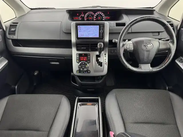 トヨタ ヴォクシー ZS 煌Z 福岡県 2013(平25)年 8.6万km ボルドーマイカメタリック 純正９型ナビ（フルセグＴＶ）　/バックカメラ　/ビルトインＥＴＣ　/３６０°ドライブレコーダー　/パドルシフト　/両側電動スライドドア　/ハーフレザー　/プッシュスタート　/電動格納式ドアミラー　/純正１６インチＡＷ