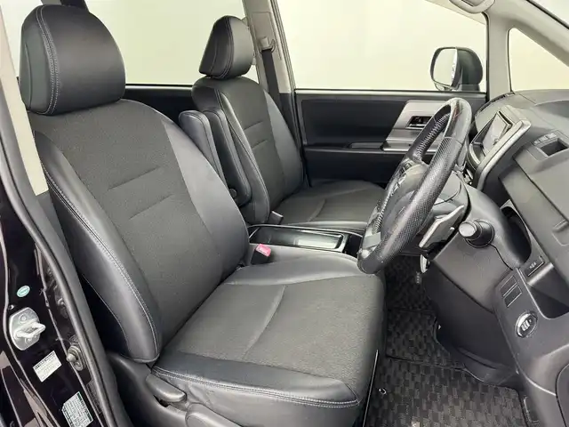 トヨタ ヴォクシー ZS 煌Z 福岡県 2013(平25)年 8.6万km ボルドーマイカメタリック 純正９型ナビ（フルセグＴＶ）　/バックカメラ　/ビルトインＥＴＣ　/３６０°ドライブレコーダー　/パドルシフト　/両側電動スライドドア　/ハーフレザー　/プッシュスタート　/電動格納式ドアミラー　/純正１６インチＡＷ