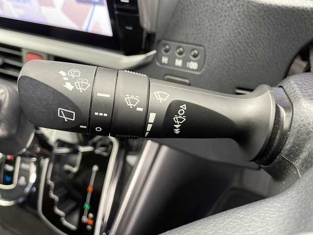 トヨタ エスクァイア Gi プレミアムパッケージ ブラックテーラード 長野県 2019(令1)年 4.9万km ホワイトパールクリスタルシャイン アルパイン11型ナビ/（フルセグ/Bluetooth/CD/DVD/USB/HDMI)/バックカメラ/ETC/両側電動スライドドア/前席シートヒーター/ステアリングヒーター/衝突軽減ブレーキ/車線逸脱防止/クルーズコントロール/前後コーナーセンサー/LEDヘッドライト/ピアノ調ステアリング/ステアリングスイッチ/後席サンシェード/後席ドリンクホルダー/スマートキー
