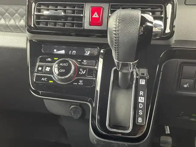 ダイハツ タント カスタム RS 大分県 2019(令1)年 10万km ブラックマイカメタリック/シャイニングホワイトパール ワンオーナー/ターボ車/スマートアシスト/・衝突回避支援ブレーキ機能/・衝突警報機能/・ブレーキ制御付誤発進抑制機能/・車線逸脱抑制制御機能/・車線逸脱警報機能/・路側逸脱警報機能/・ふらつき警報/・先行車発進お知らせ機能/・標識認識機能/・ADB（アダプティブドライビングビーム）/・サイドビューランプ/純正9型ナビ　型式：NSZN-Y69DS/【フルセグTV、DVD再生可、BT対応、USB】/ステアリングスイッチ/バックカメラ/両側電動スライドドア/・ワンタッチオープン機能/・ウェルカムオープン機能/・タッチ&ゴーロック機能/ナビ連動ドライブレコーダー/ビルトインETC/アイドリングストップ/横滑り防止装置/電動格納ミラー/純正フロアマット/オートライト/LEDヘッドライト/LEDフォグ/純正15インチアルミホイール/保証書、取説、スペアキー有り