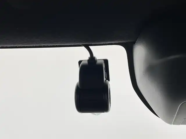 ダイハツ タント カスタム RS 大分県 2019(令1)年 10万km ブラックマイカメタリック/シャイニングホワイトパール ワンオーナー/ターボ車/スマートアシスト/・衝突回避支援ブレーキ機能/・衝突警報機能/・ブレーキ制御付誤発進抑制機能/・車線逸脱抑制制御機能/・車線逸脱警報機能/・路側逸脱警報機能/・ふらつき警報/・先行車発進お知らせ機能/・標識認識機能/・ADB（アダプティブドライビングビーム）/・サイドビューランプ/純正9型ナビ　型式：NSZN-Y69DS/【フルセグTV、DVD再生可、BT対応、USB】/ステアリングスイッチ/バックカメラ/両側電動スライドドア/・ワンタッチオープン機能/・ウェルカムオープン機能/・タッチ&ゴーロック機能/ナビ連動ドライブレコーダー/ビルトインETC/アイドリングストップ/横滑り防止装置/電動格納ミラー/純正フロアマット/オートライト/LEDヘッドライト/LEDフォグ/純正15インチアルミホイール/保証書、取説、スペアキー有り