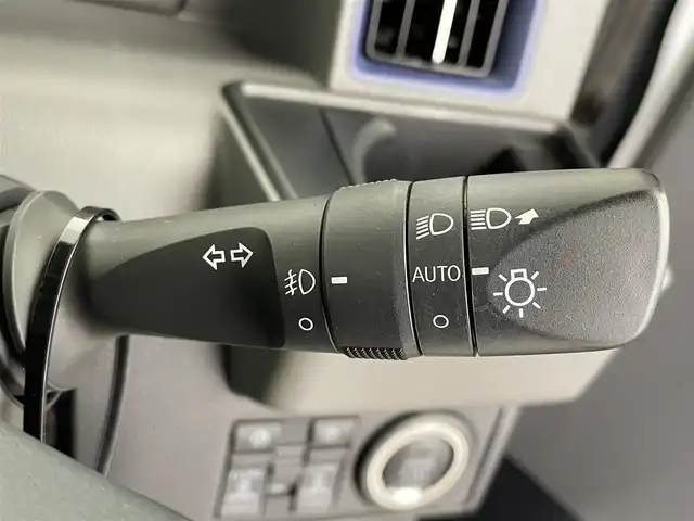 ダイハツ タント カスタム RS 大分県 2019(令1)年 10万km ブラックマイカメタリック/シャイニングホワイトパール ワンオーナー/ターボ車/スマートアシスト/・衝突回避支援ブレーキ機能/・衝突警報機能/・ブレーキ制御付誤発進抑制機能/・車線逸脱抑制制御機能/・車線逸脱警報機能/・路側逸脱警報機能/・ふらつき警報/・先行車発進お知らせ機能/・標識認識機能/・ADB（アダプティブドライビングビーム）/・サイドビューランプ/純正9型ナビ　型式：NSZN-Y69DS/【フルセグTV、DVD再生可、BT対応、USB】/ステアリングスイッチ/バックカメラ/両側電動スライドドア/・ワンタッチオープン機能/・ウェルカムオープン機能/・タッチ&ゴーロック機能/ナビ連動ドライブレコーダー/ビルトインETC/アイドリングストップ/横滑り防止装置/電動格納ミラー/純正フロアマット/オートライト/LEDヘッドライト/LEDフォグ/純正15インチアルミホイール/保証書、取説、スペアキー有り