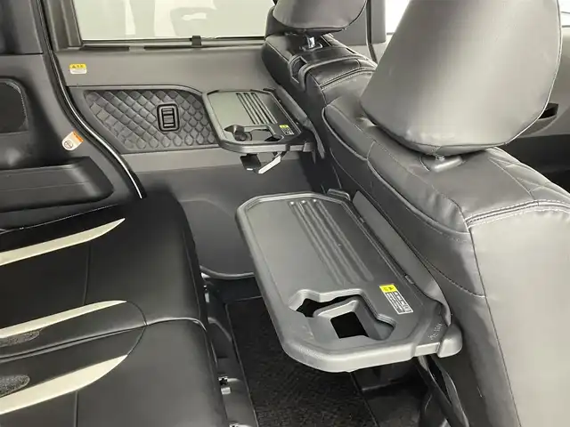ダイハツ タント カスタム RS 大分県 2019(令1)年 10万km ブラックマイカメタリック/シャイニングホワイトパール ワンオーナー/ターボ車/スマートアシスト/・衝突回避支援ブレーキ機能/・衝突警報機能/・ブレーキ制御付誤発進抑制機能/・車線逸脱抑制制御機能/・車線逸脱警報機能/・路側逸脱警報機能/・ふらつき警報/・先行車発進お知らせ機能/・標識認識機能/・ADB（アダプティブドライビングビーム）/・サイドビューランプ/純正9型ナビ　型式：NSZN-Y69DS/【フルセグTV、DVD再生可、BT対応、USB】/ステアリングスイッチ/バックカメラ/両側電動スライドドア/・ワンタッチオープン機能/・ウェルカムオープン機能/・タッチ&ゴーロック機能/ナビ連動ドライブレコーダー/ビルトインETC/アイドリングストップ/横滑り防止装置/電動格納ミラー/純正フロアマット/オートライト/LEDヘッドライト/LEDフォグ/純正15インチアルミホイール/保証書、取説、スペアキー有り