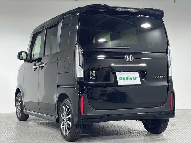 ホンダ Ｎ ＢＯＸ カスタム 神奈川県 2024(令6)年 0.1万km クリスタルブラックパール 社外７型メモリーナビゲーション【MDV-D711】/フルセグ　USB　SD　内蔵メモリー AM FM Bluetooth　HDMI　SMARTUSEN　IPHONE/バックカメラ/片側電動スライドドア【サンシェード】/ホンダセンシング/衝突軽減ブレーキ/歩行者事故低減ステアリング/標識認識機能/車線維持支援システム/オートハイビーム/後方誤発進抑制機能/パーキングセンサーシステム/先行車発進お知らせ機能/路外逸脱抑制機能/渋滞追従機能付きアダブティブクルーズコントロール/誤発進抑制機能/近距離衝突ブレーキ/前席シートヒーター/電子パーキング　オートホールド/ETC/ECON/SOSコール/プッシュスタート/スマートキー/純正サイドシル　リアスポイラー/純正１４インチアルミホイール/LEDヘッドランプ/オートライト/スペアキー/取説　保証書
