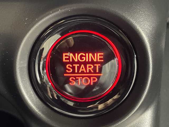 ホンダ Ｎ ＢＯＸ カスタム 神奈川県 2024(令6)年 0.1万km クリスタルブラックパール 社外７型メモリーナビゲーション【MDV-D711】/フルセグ　USB　SD　内蔵メモリー AM FM Bluetooth　HDMI　SMARTUSEN　IPHONE/バックカメラ/片側電動スライドドア【サンシェード】/ホンダセンシング/衝突軽減ブレーキ/歩行者事故低減ステアリング/標識認識機能/車線維持支援システム/オートハイビーム/後方誤発進抑制機能/パーキングセンサーシステム/先行車発進お知らせ機能/路外逸脱抑制機能/渋滞追従機能付きアダブティブクルーズコントロール/誤発進抑制機能/近距離衝突ブレーキ/前席シートヒーター/電子パーキング　オートホールド/ETC/ECON/SOSコール/プッシュスタート/スマートキー/純正サイドシル　リアスポイラー/純正１４インチアルミホイール/LEDヘッドランプ/オートライト/スペアキー/取説　保証書